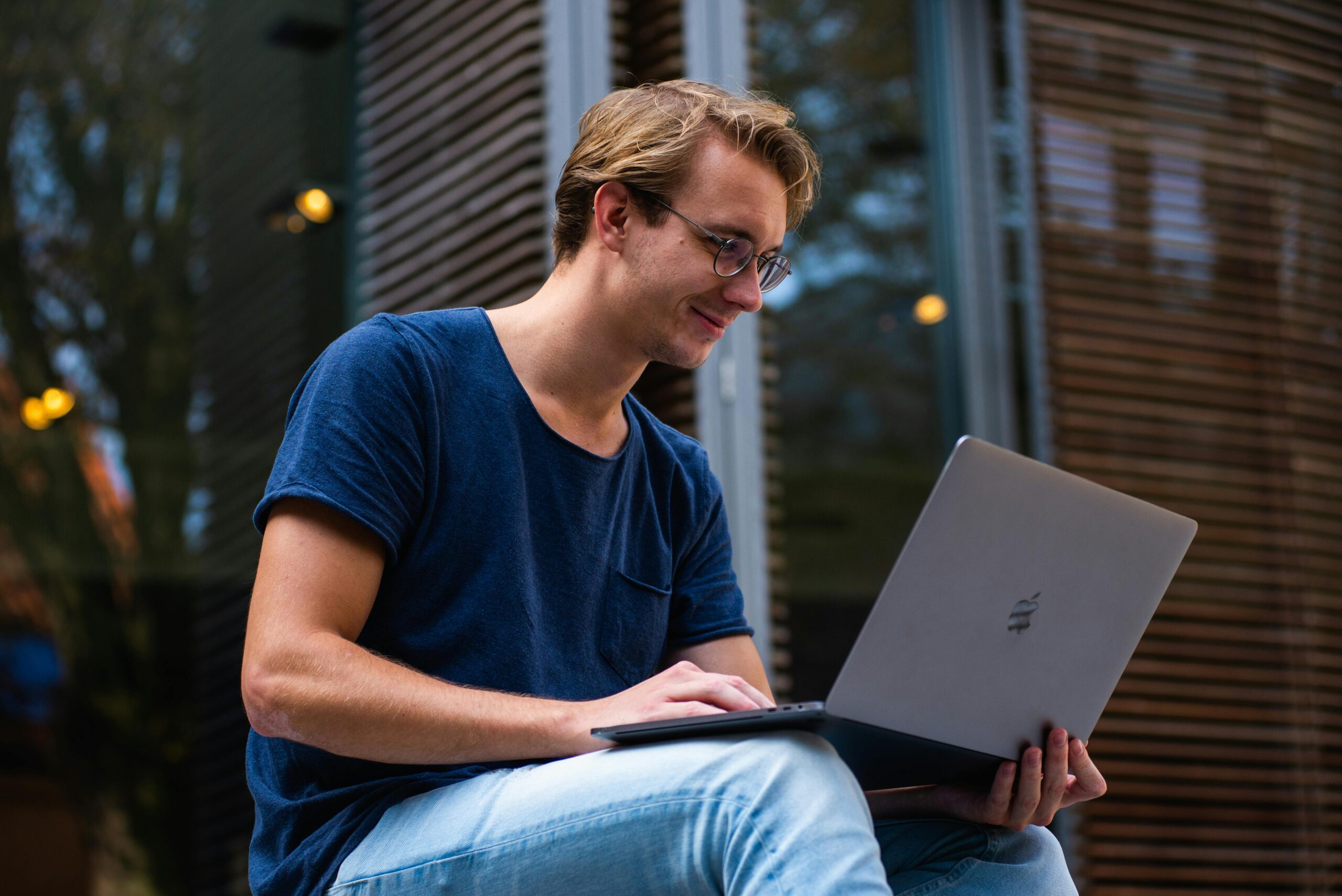 Warum wird mein Laptop-Akku nach einem Windows-Update schneller leer?