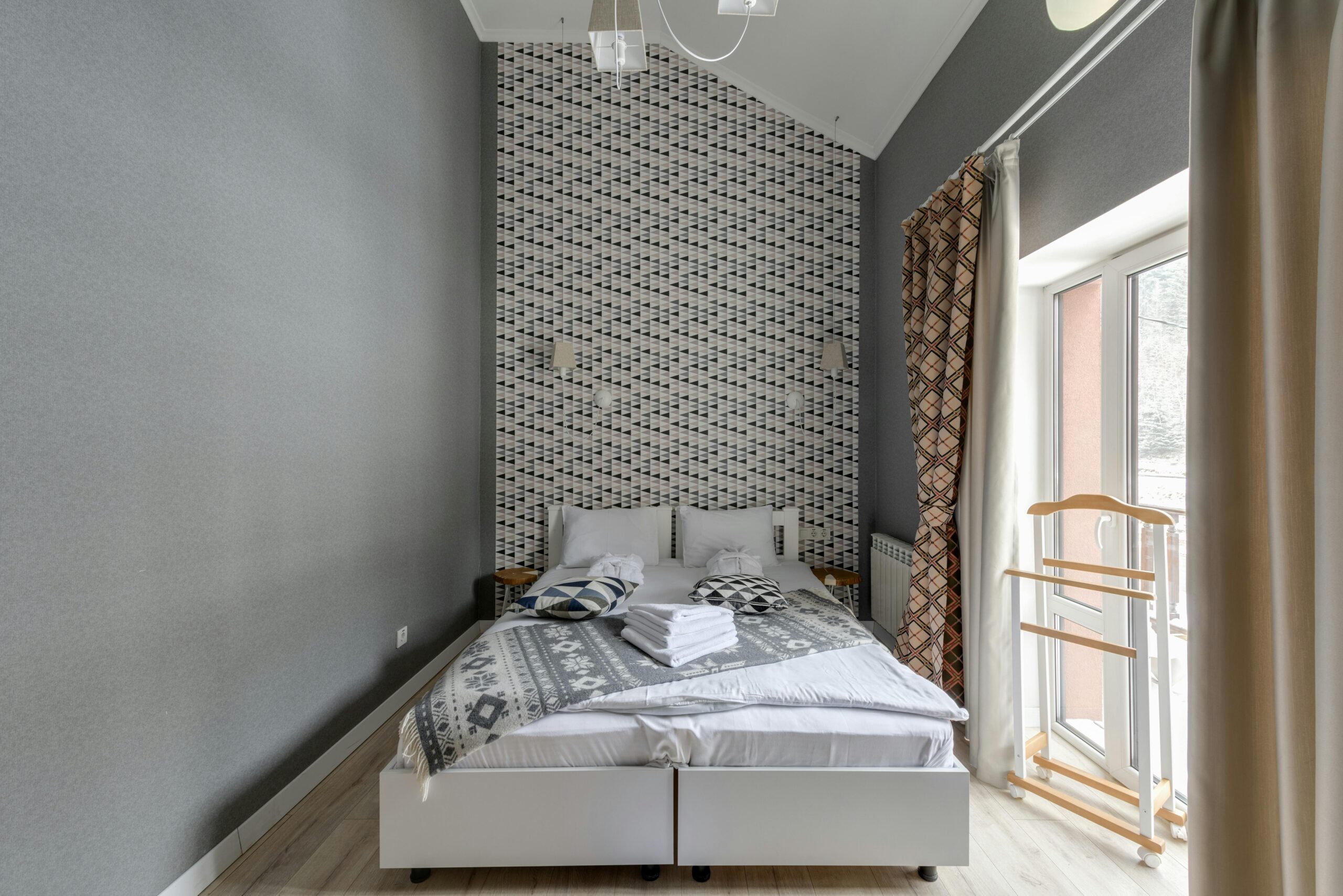 Welche Möbel passen in ein extrem schmal geschnittenes Schlafzimmer?