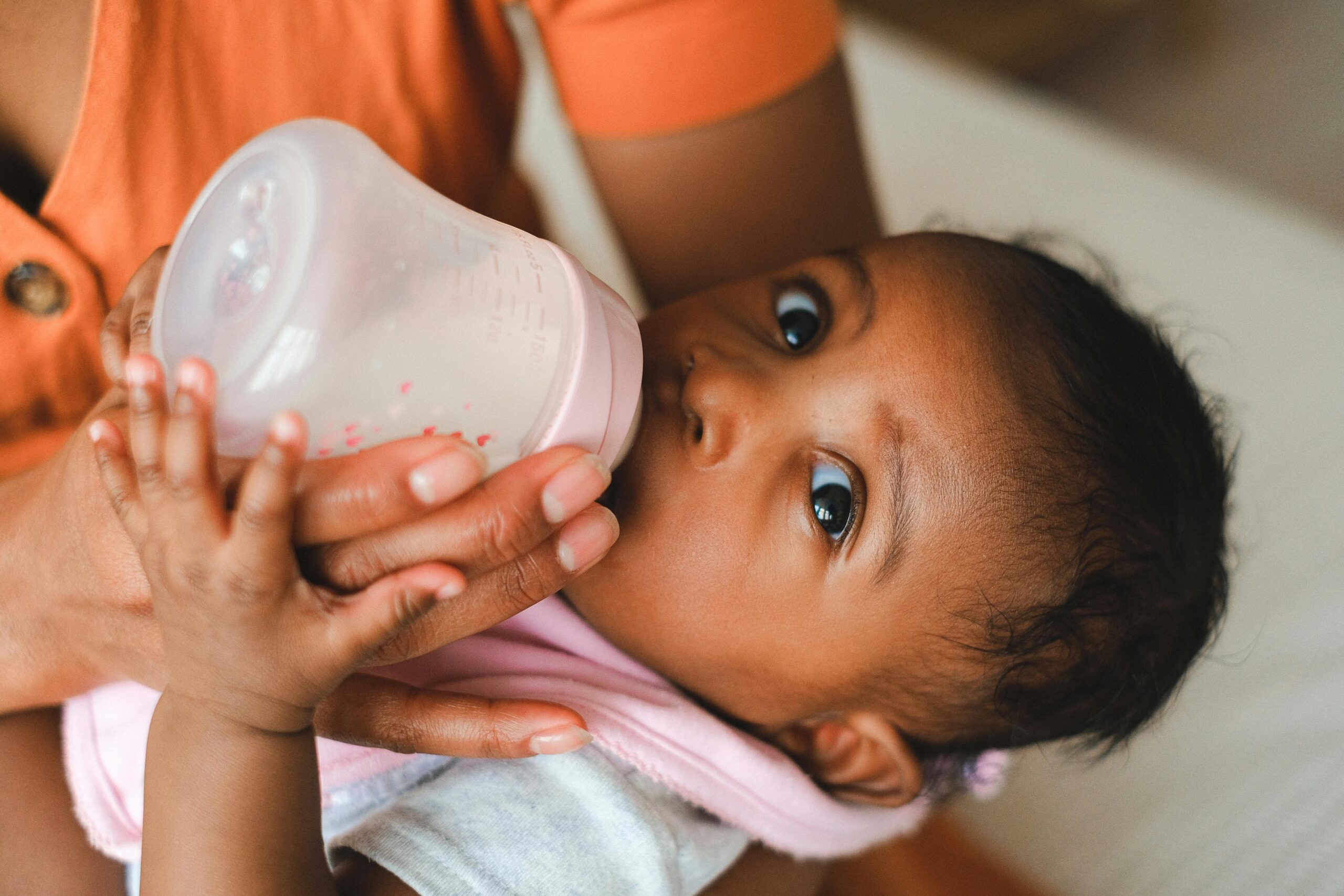Welche Alternativen gibt es, wenn das Baby nicht aus der Flasche trinken will?