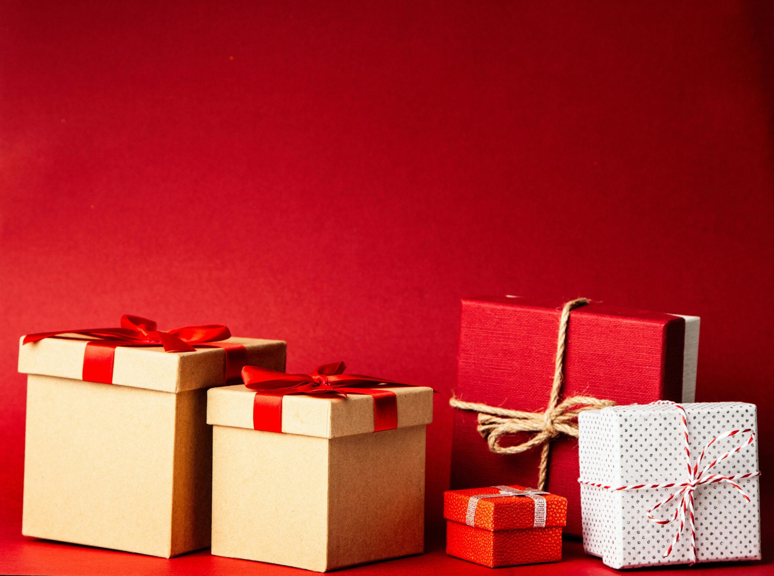 Welche Ideen gibt es für nachhaltige Verpackungen von Weihnachtsgeschenken?