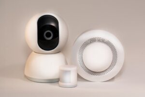 Warum fällt der Rauchmelder nachts grundlos aus