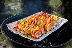Welche Alternativen gibt es zu Aluminiumgrillschalen?